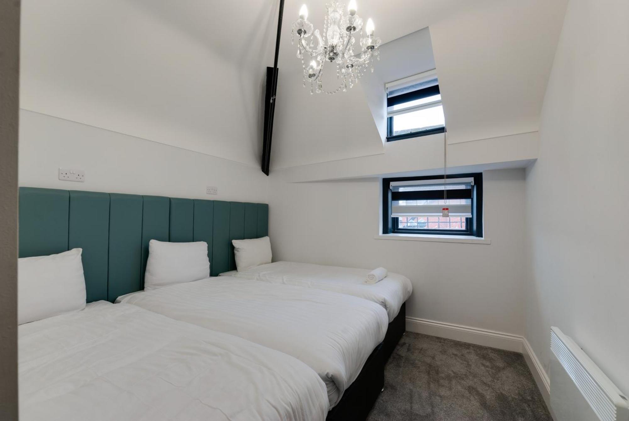 Temple Court Cavern Quarter Apartments By Happy Days Ливърпул Екстериор снимка