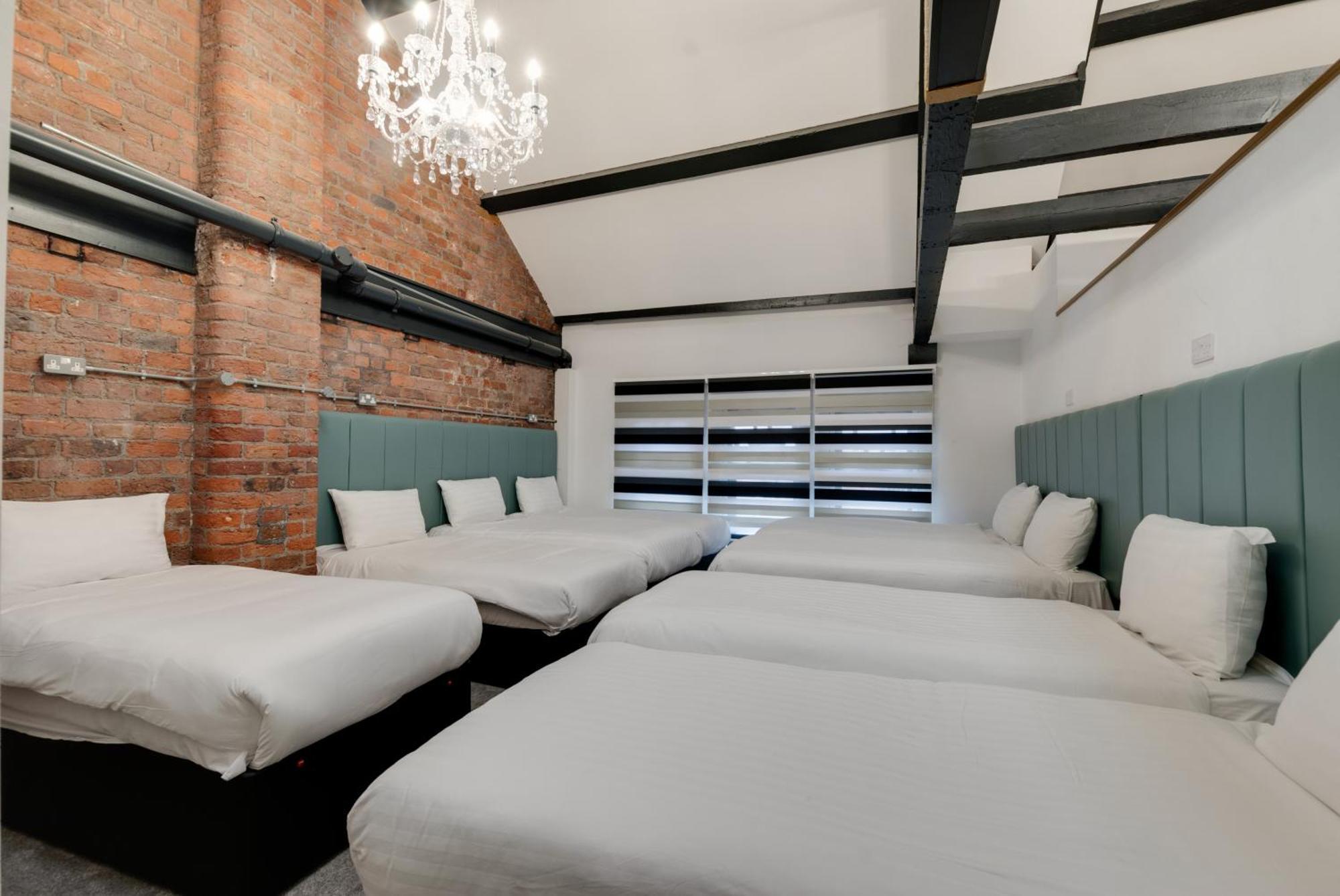 Temple Court Cavern Quarter Apartments By Happy Days Ливърпул Екстериор снимка