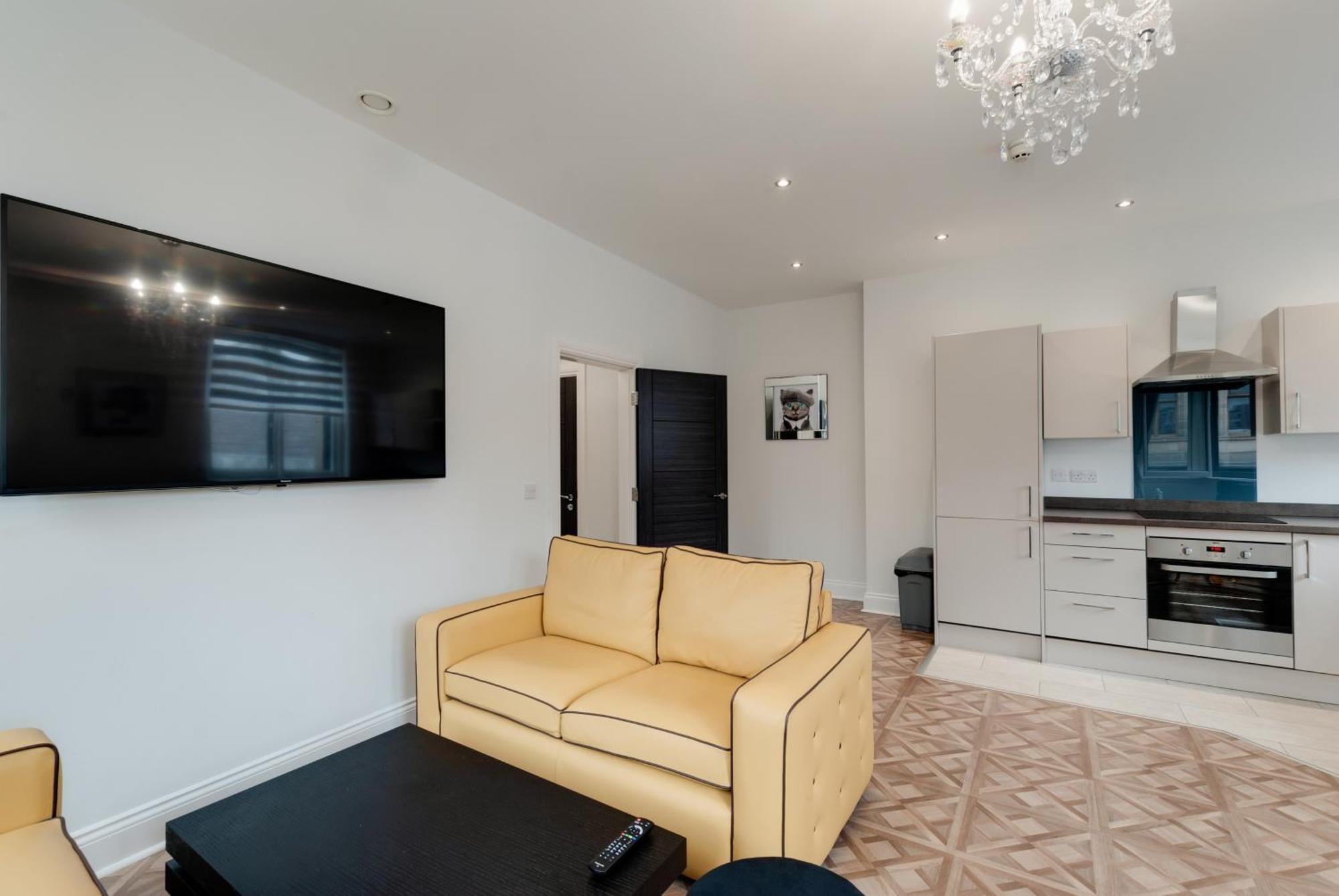 Temple Court Cavern Quarter Apartments By Happy Days Ливърпул Екстериор снимка