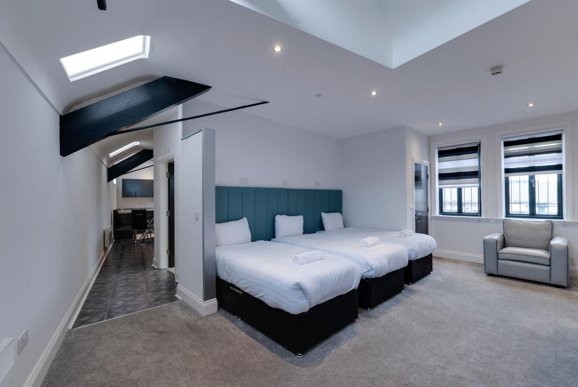 Temple Court Cavern Quarter Apartments By Happy Days Ливърпул Екстериор снимка