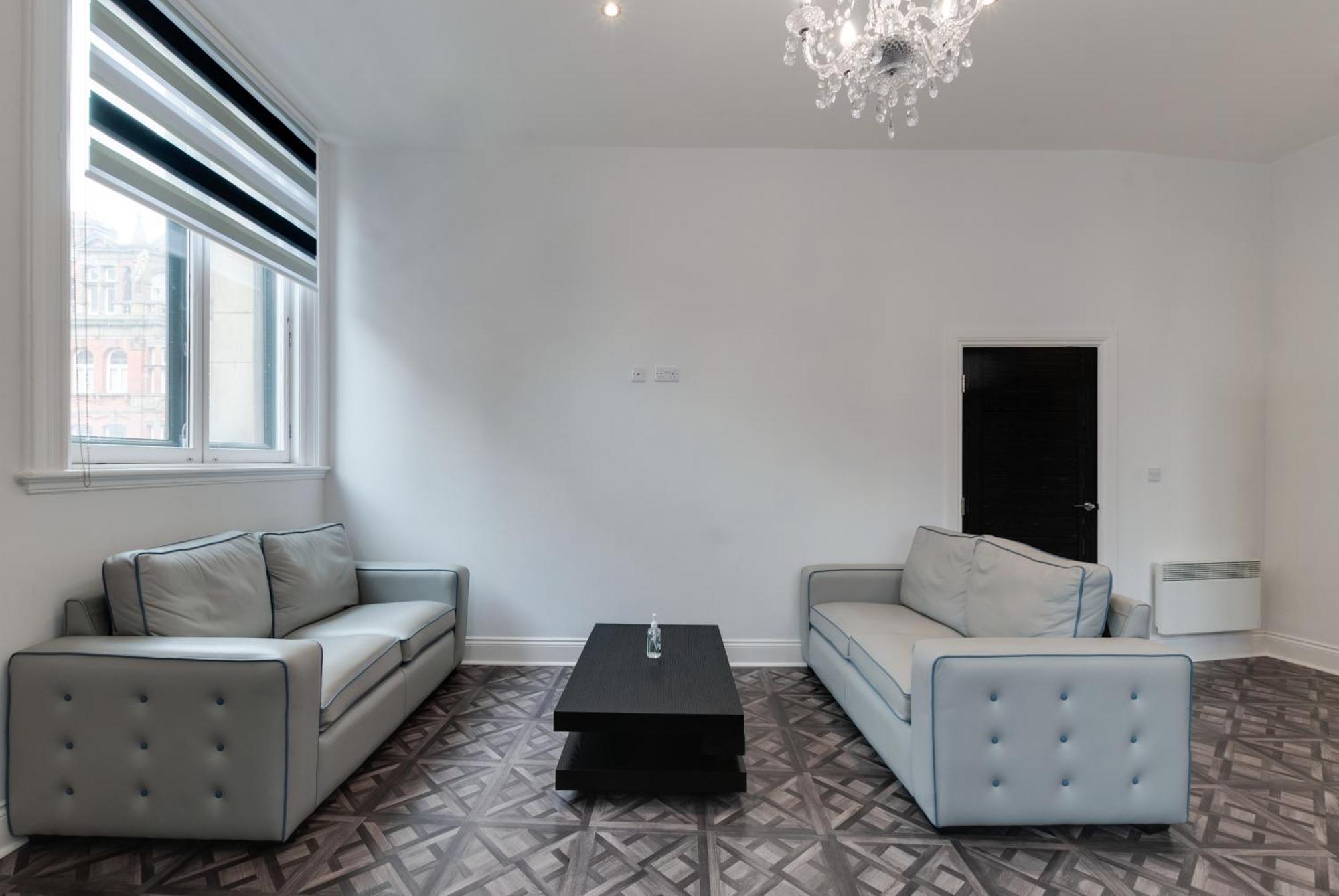Temple Court Cavern Quarter Apartments By Happy Days Ливърпул Екстериор снимка