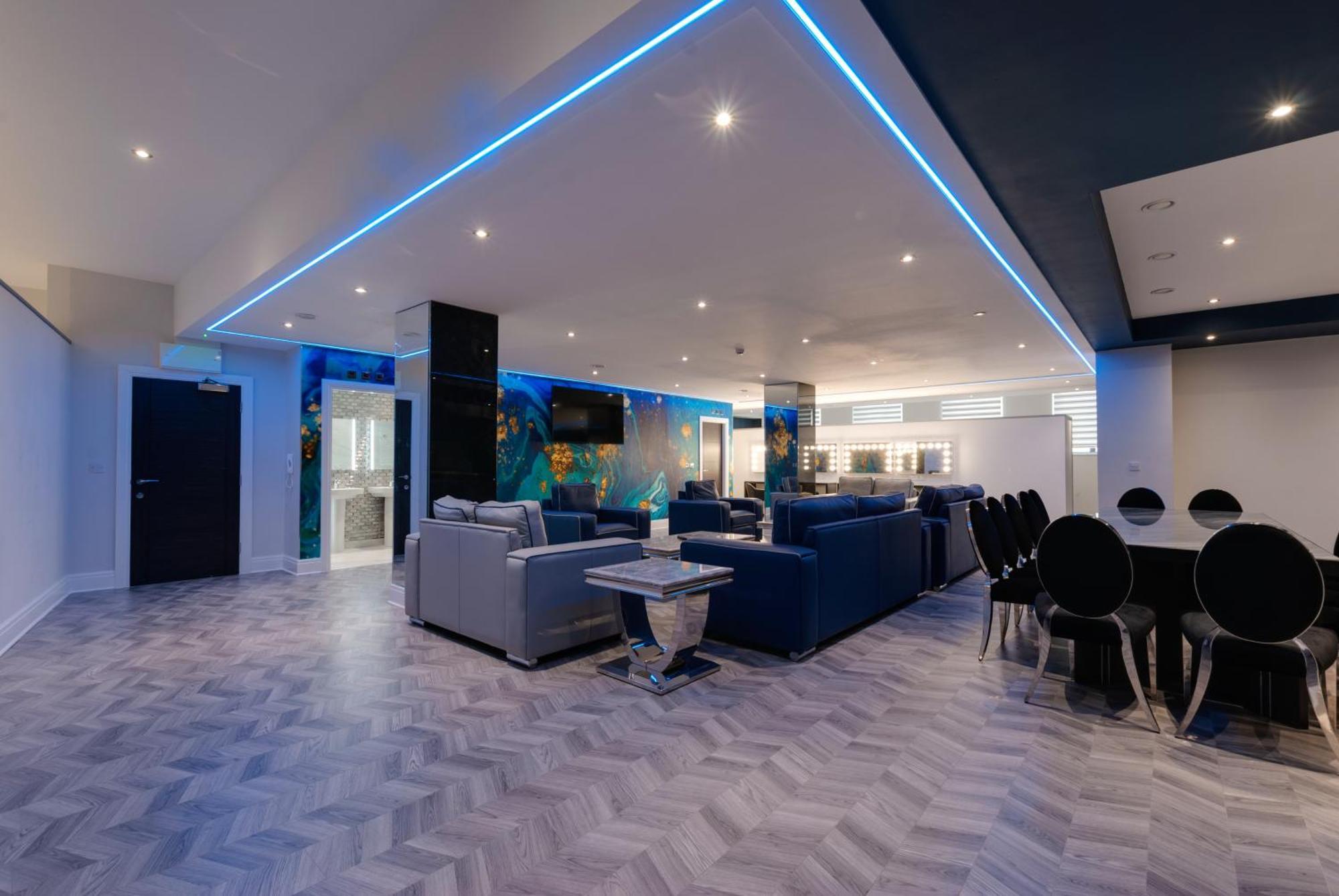 Temple Court Cavern Quarter Apartments By Happy Days Ливърпул Екстериор снимка